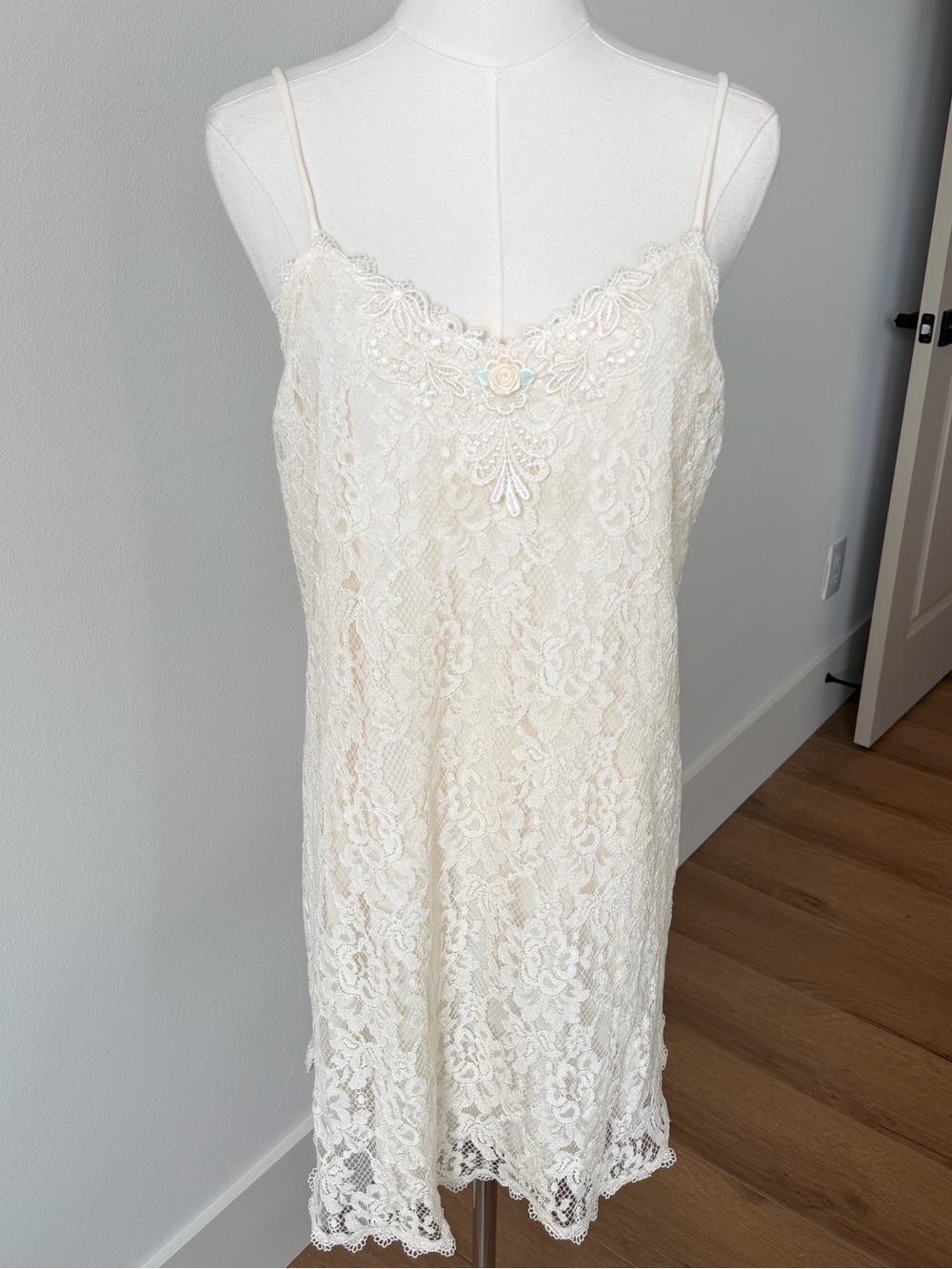 Vintage Shadowline Lace Slip Dress in Ivory/Cream